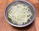 海ぶどうと青パパイヤの生春巻き作り方1写真
