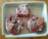 仔牛の骨付きスネ肉で作るビーフシチュー作り方2写真