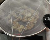 鶏皮とキャベツの炒め物作り方3写真