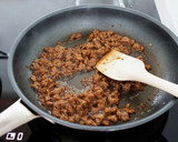 絹厚揚げとひき肉の甘味噌炒め。作り方2写真