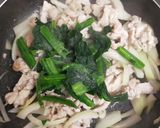 時短！豚肉とほうれん草の炒めもの作り方4写真