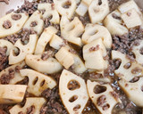 簡単！れんこんと合挽き肉の甘辛炒め☆作り方4写真