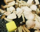 鶏もも肉とキノコのバターしょう油焼作り方2写真