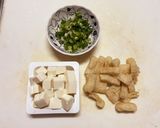 豆腐とわかめと油揚げの味噌汁作り方1写真
