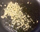 水煮で簡単！大豆としめじのペペロンチーノ作り方1写真