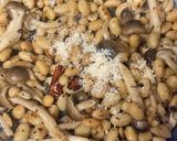 水煮で簡単！大豆としめじのペペロンチーノ作り方7写真