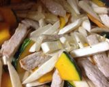 かぼちゃと里芋、キャベツ、豚炒め作り方4写真