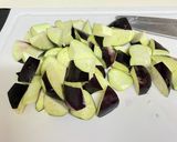 簡単♫鶏と茄子のトマト煮込み パスタ添え作り方1写真