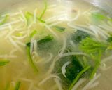 もやし しめじ ほうれん草の味噌汁^^作り方4写真