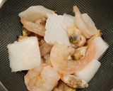 シーフードトマトクリームパスタ作り方1写真