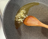柚子香る鶏皮と卵のバスマティ炒飯作り方3写真