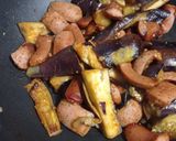 茄子とウインナーの炒め物作り方4写真