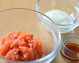 秋鮭のつくねと塩もみキャベツのレンジ蒸し作り方5写真