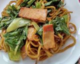 小松菜とレタスとハムのソース焼きそば♪作り方1写真
