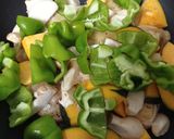鶏肉とエリンギの炒め物作り方5写真