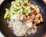 冷凍食材で旨辛☆ゴーヤチャンプル作り方4写真