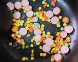 ミックスベジタブルとウィンナーの焼き飯作り方2写真