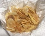 レンジで簡単☆バター醤油ポテトチップス作り方5写真