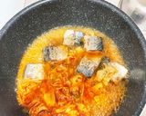 サバ缶とキムチ炊いたん作り方2写真