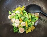 ブロッコリーえびパプリカのペペロンチーノ作り方3写真