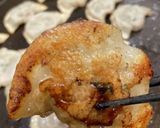 我が家の定番！ぱさつかないジューシー餃子作り方10写真