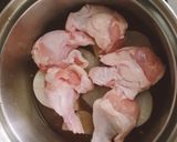 鶏手羽元と大根の煮物作り方3写真