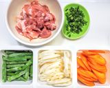 豚こま肉とレンコンの塩キンピラ作り方1写真