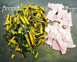 捨てずに活用☆ カボチャの皮きんぴら作り方1写真