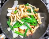 コンビニの甘栗と鶏もも肉でピリ辛炒め作り方4写真