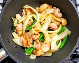 コンビニの甘栗と鶏もも肉でピリ辛炒め作り方5写真