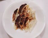 余った餃子で絶品餃子飯！作り方1写真