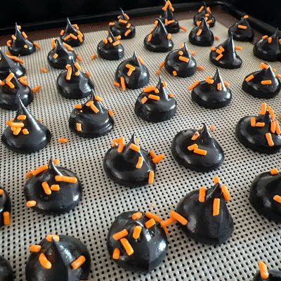 はるなめこ様 メレンゲクッキー 焼き菓子 琥珀糖 Halloween 【公式通販】