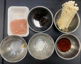 キクラゲとエノキのつくね作り方1写真