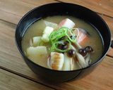 雑穀ごはんと鮭と焼きネギの味噌汁作り方6写真