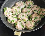 ☆簡単☆餃子の中身風つくね作り方3写真