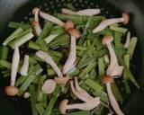 麺つゆで作る♪ニラとしめじの卵とじ作り方3写真