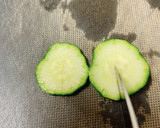 簡単飾り切りきゅうりで♪わさび漬けのせ作り方1写真