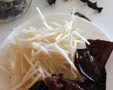 キクラゲ・もやしのスープ。作り方1写真