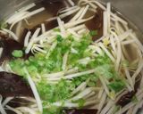 キクラゲ・もやしのスープ。作り方3写真