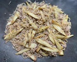 ごぼうとひき肉と糸こんにゃく炒め作り方5写真