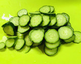 塩と醤油だけ☆みょうがきゅうりの鰹節和え作り方3写真