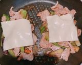 とろけるチーズと焼肉のタレで、チーズ豚丼作り方4写真