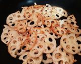 ナンプラー仕上げ☆れんこんの塩キンピラ作り方3写真