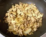 舞茸&玉ねぎと豚肉炒め作り方3写真