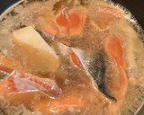 【筋肉飯】秋の紅鮭といくらの炊き込みご飯作り方3写真
