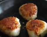サツマイモごはんで味噌バター焼きおにぎり作り方5写真