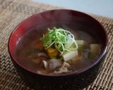 サツマイモと豚肉の味噌汁作り方6写真