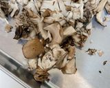 舞茸とナッツのチーズおつまみ作り方1写真