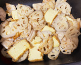 蓮根と厚揚げ、豚肉のあまから味噌炒め作り方5写真