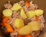 豚こまで肉じゃが作り方3写真